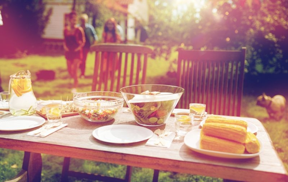 C’est l’été ! Organisez une fête dans votre jardin