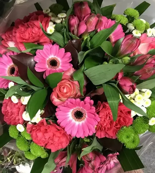 Seizoensboeket gemengde roze bloemen - 30 EUR - image 2